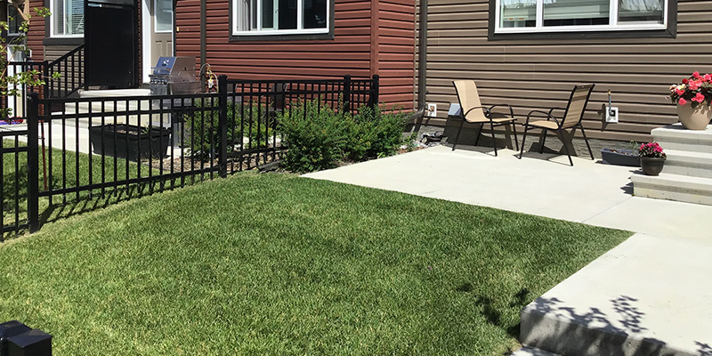 Graded lawn 