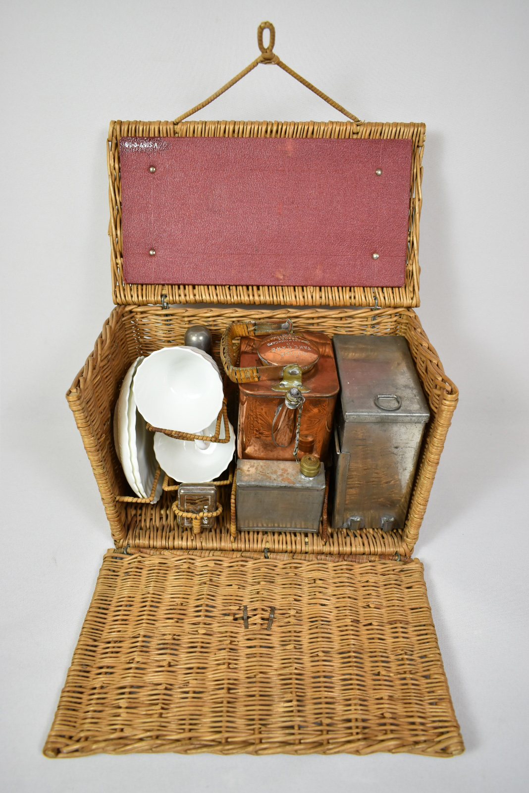 1920s Picnic Basket