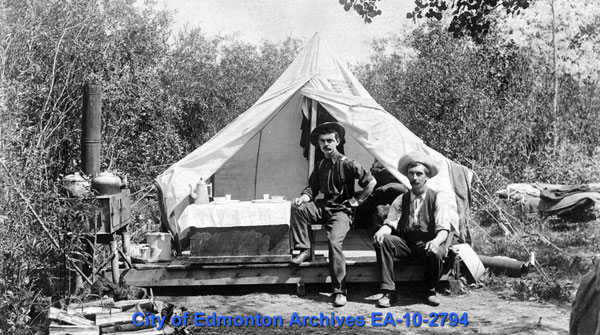 Tent house 1906 - Post Office workers