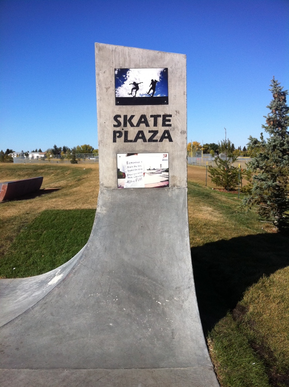 Skate Plaza 