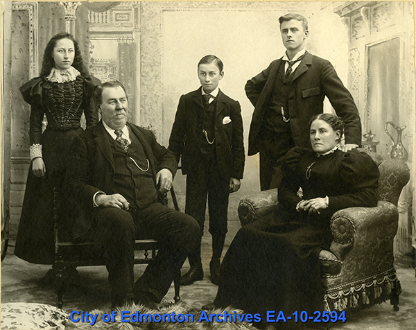 Ross family around 1897