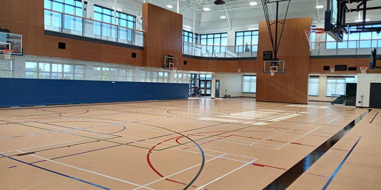 Photo of gymnasium / basketball court.