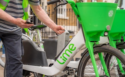 e-scooter with lime logo