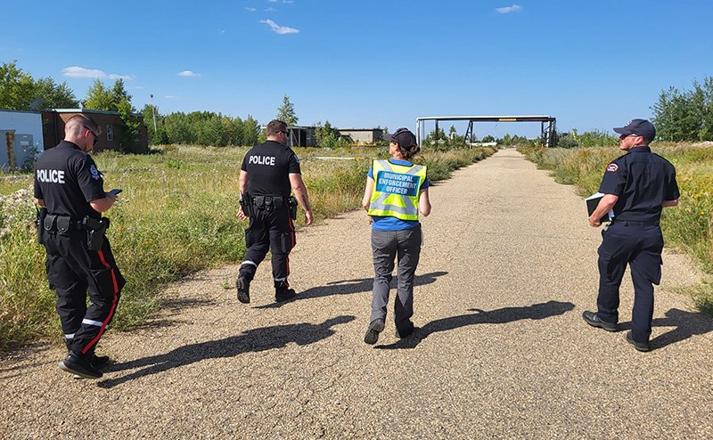 Enforcement agencies responding to complaint