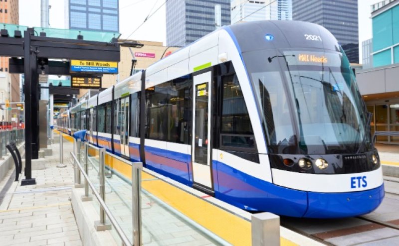 Churchill Above Ground LRT Stop Virtual Tour