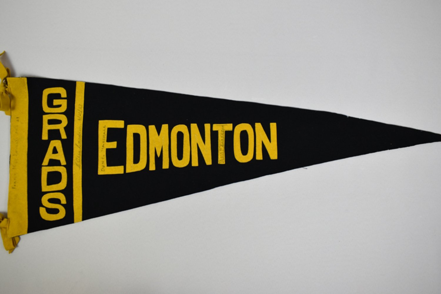 Edmonton Grads flag.