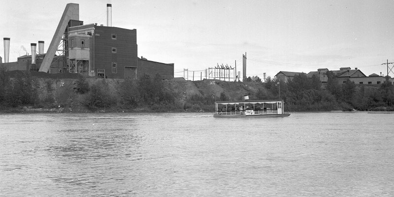 An excursion boat on the North Saskatchewan River 
